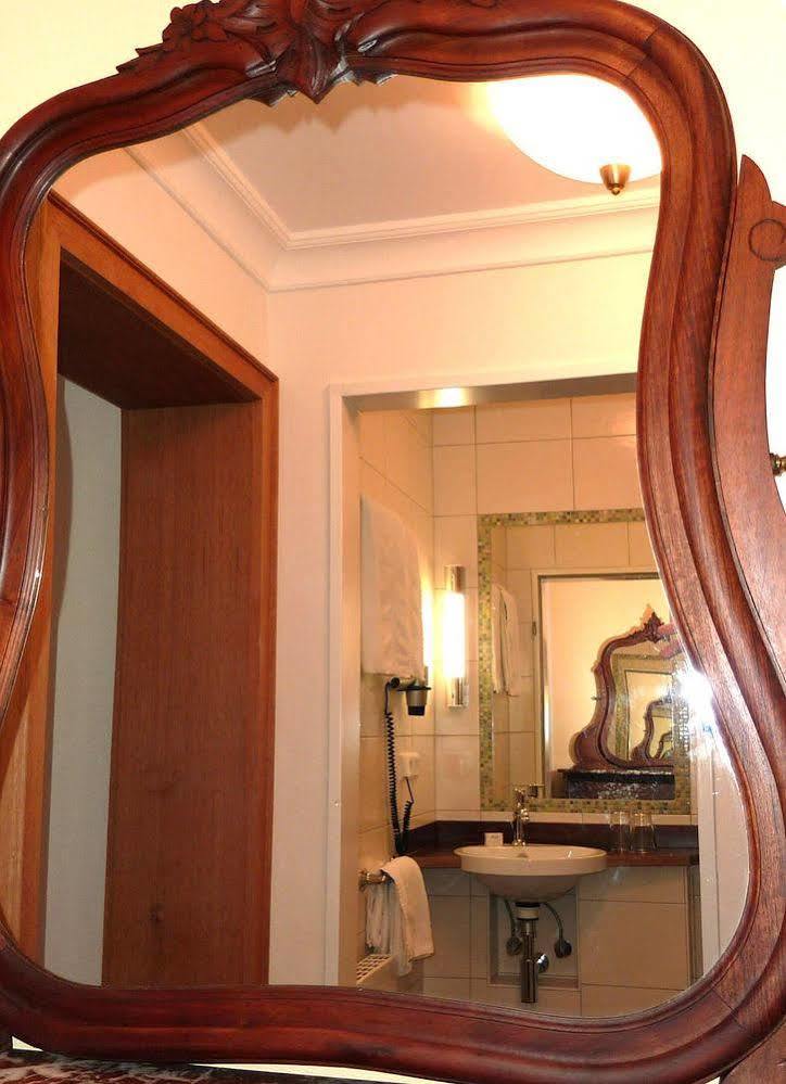 Historisches Genusshotel Loewen Schopfheim Luaran gambar