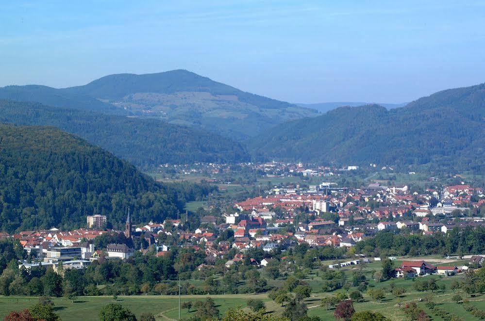 Historisches Genusshotel Loewen Schopfheim Luaran gambar