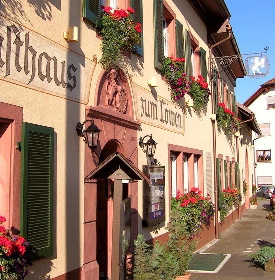 Historisches Genusshotel Loewen Schopfheim Luaran gambar