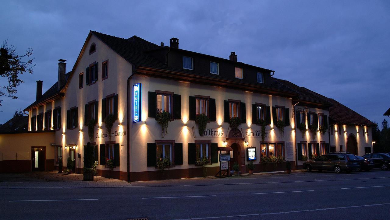 Historisches Genusshotel Loewen Schopfheim Luaran gambar