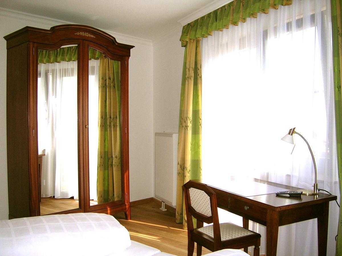 Historisches Genusshotel Loewen Schopfheim Luaran gambar
