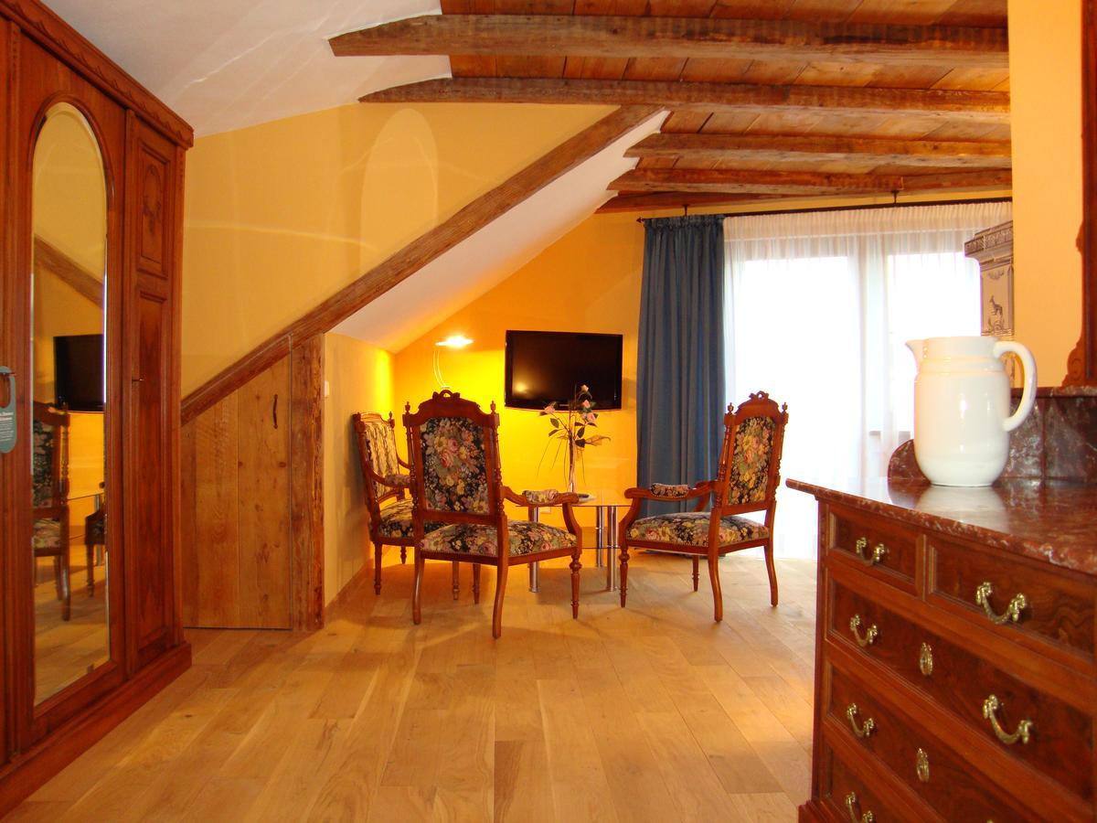 Historisches Genusshotel Loewen Schopfheim Luaran gambar